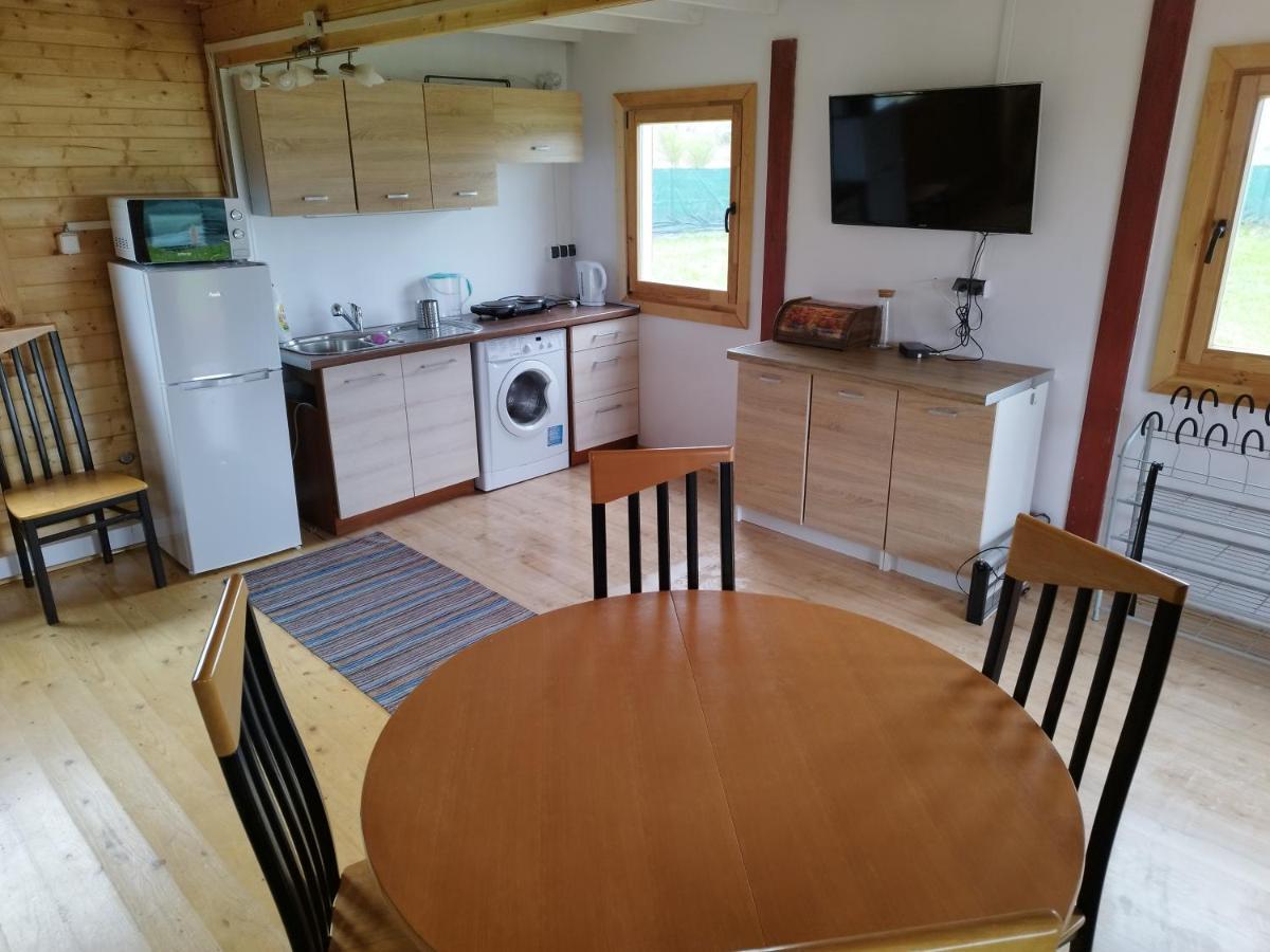 Domek Caloroczny Zastan Luaran gambar