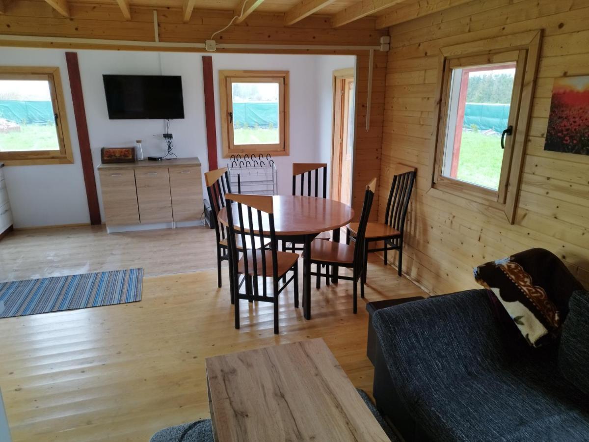 Domek Caloroczny Zastan Luaran gambar